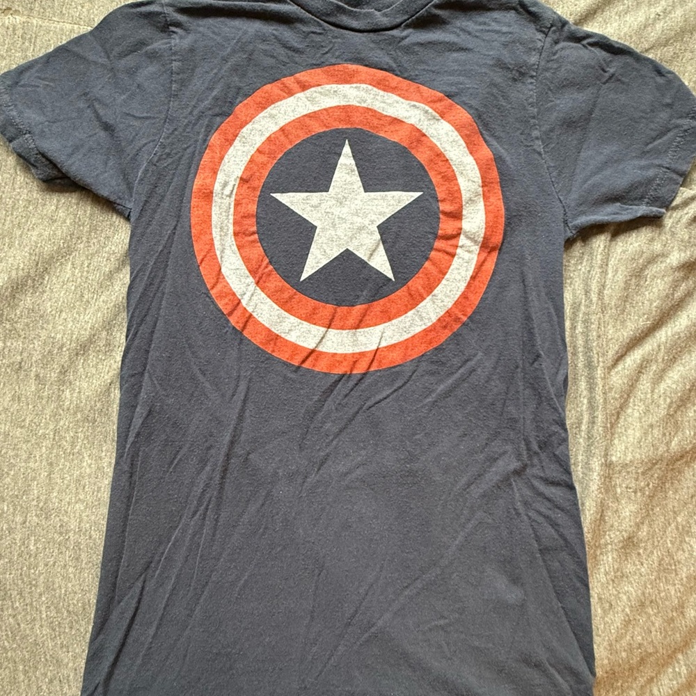Marvel Avengers Captain America Navy Blue T-Shirt - Picture 1 of 3